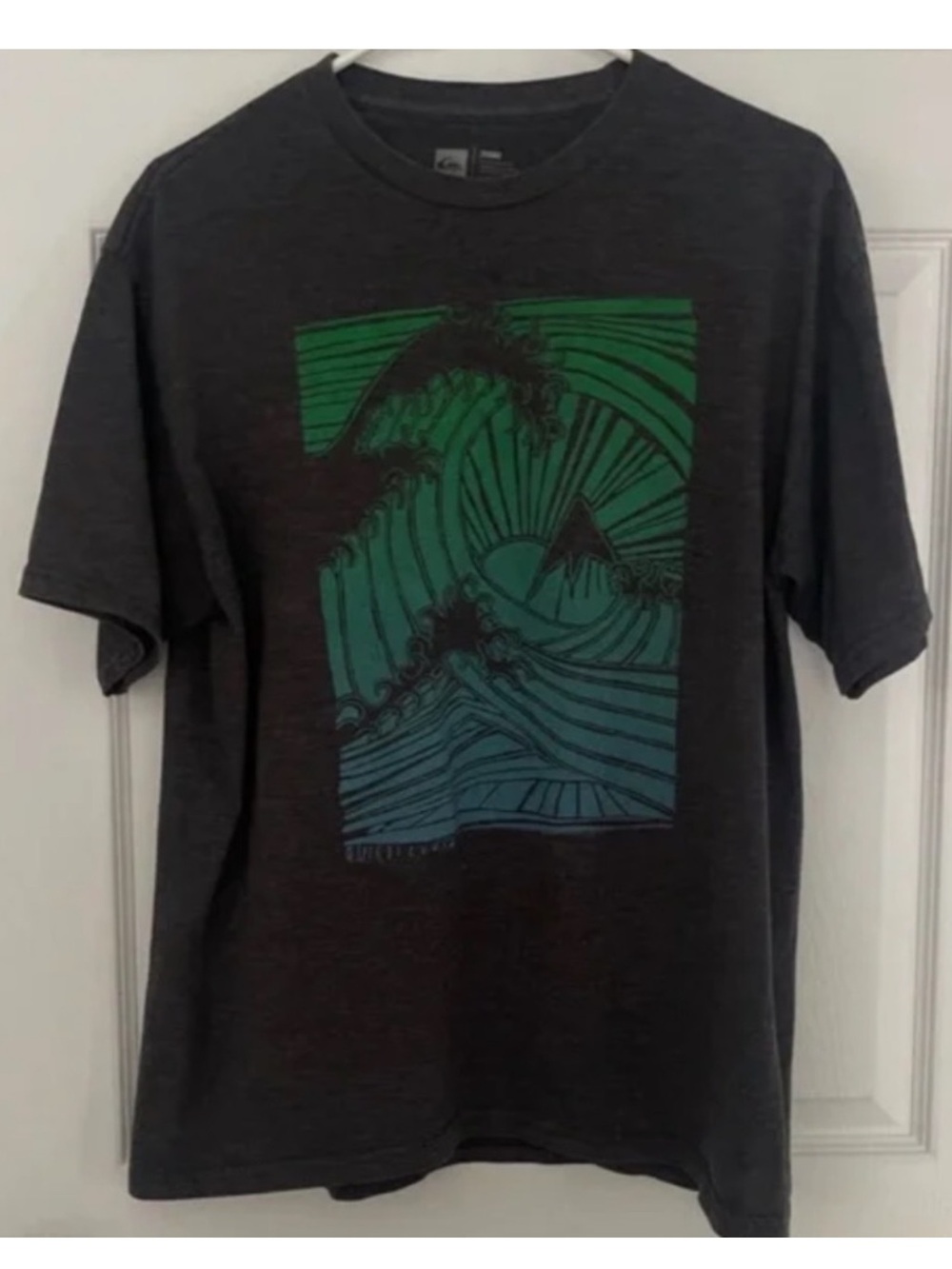 Quicksilver graphic tee